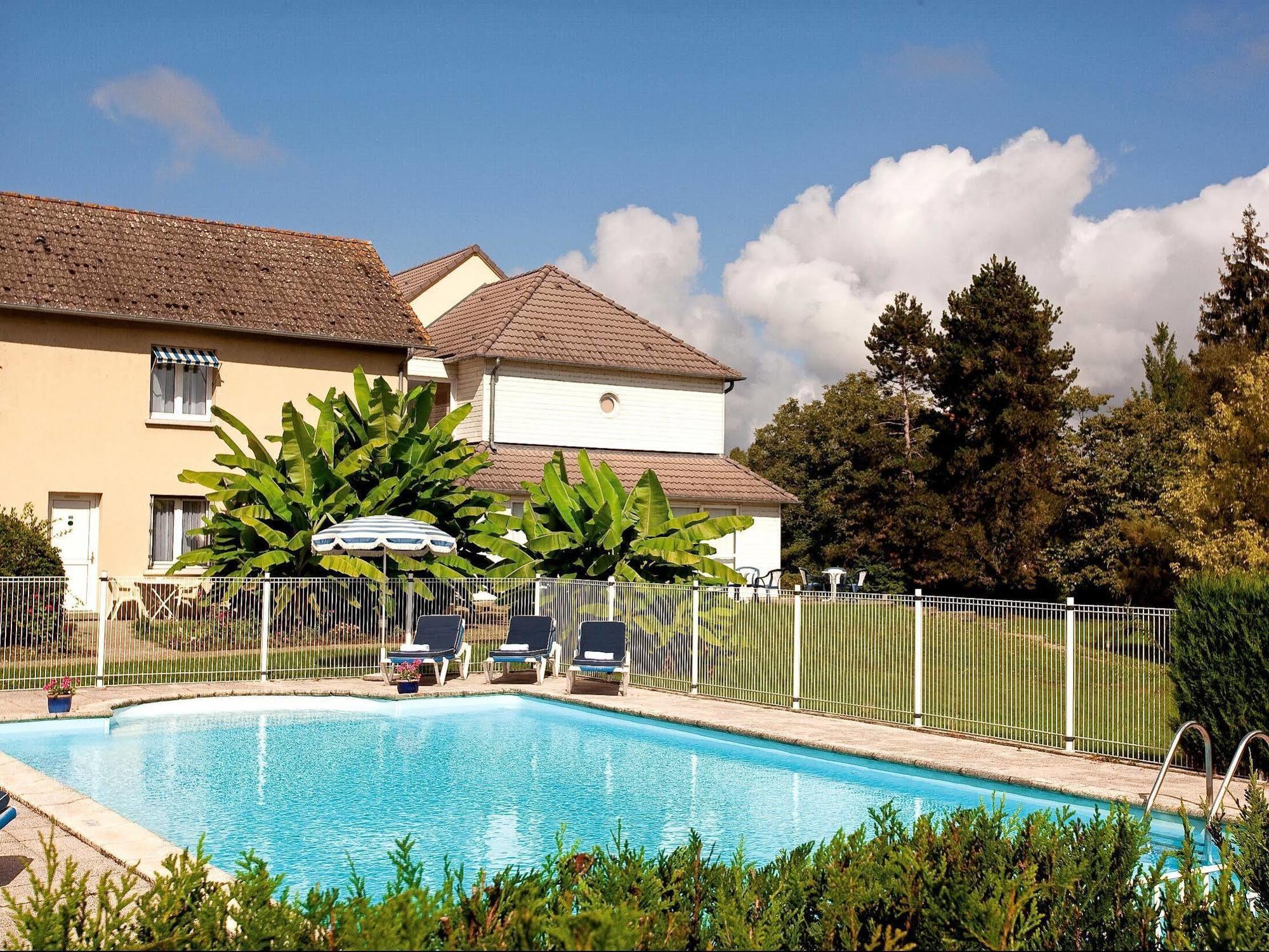 Logis Hotel Du Pont Neuf Le Veurdre Ngoại thất bức ảnh